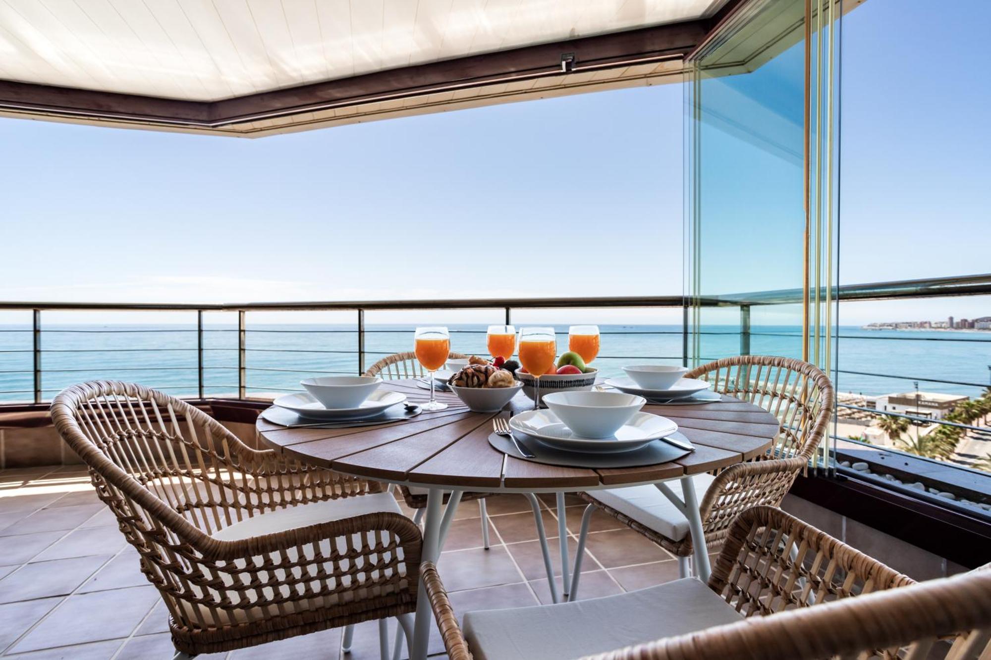 Buenavista Lifestyle By Sur Suites Fuengirola Kültér fotó